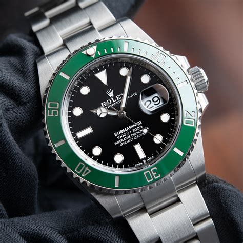 rolex vs starbucks green bezel.